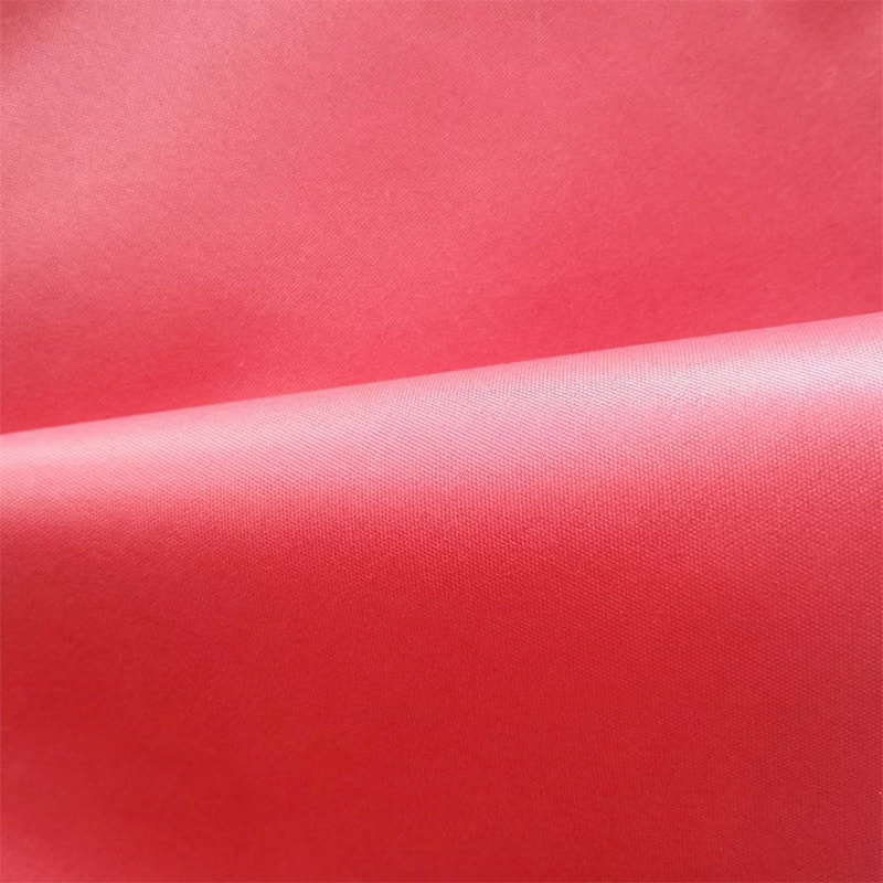TMIE-08-1-1 70GSM 122CM Áo sơ mi Vải mềm và bóng Chất liệu 100% Polyester được nhuộm bằng vải Poplin Polyester đánh bóng