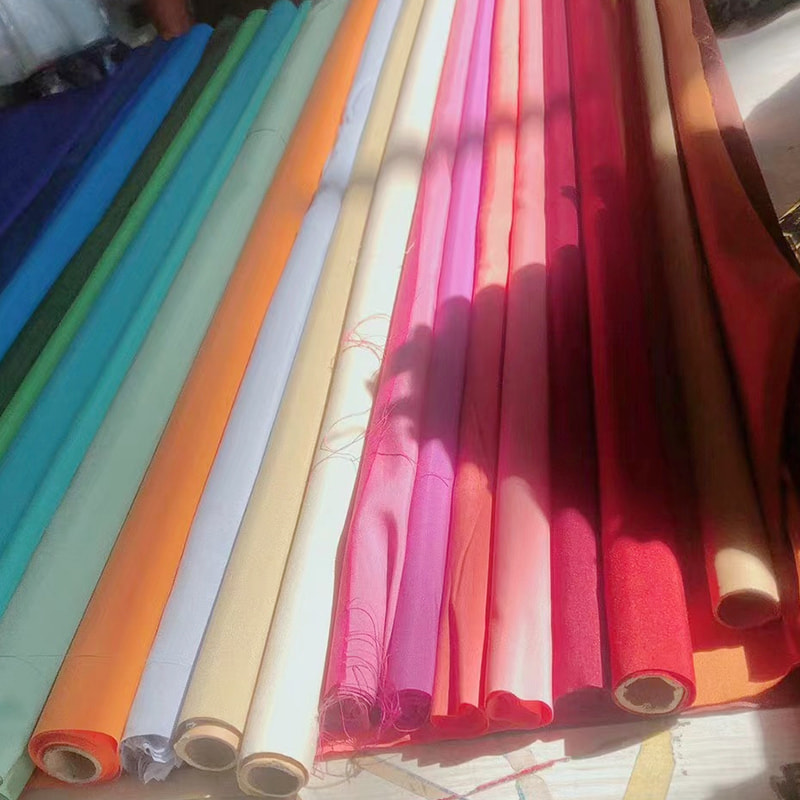 TMIE-08-5-2 Chiều rộng 112CM Trọng lượng nhẹ 75GSM Màu tùy chỉnh và hơn 100 màu Vải Polyester Poplin lót