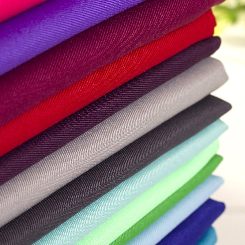 TMIE-08-4-1 Trọng lượng trung bình 110GSM Màu sắc tùy chỉnh Vải Twill Polyester Poplin